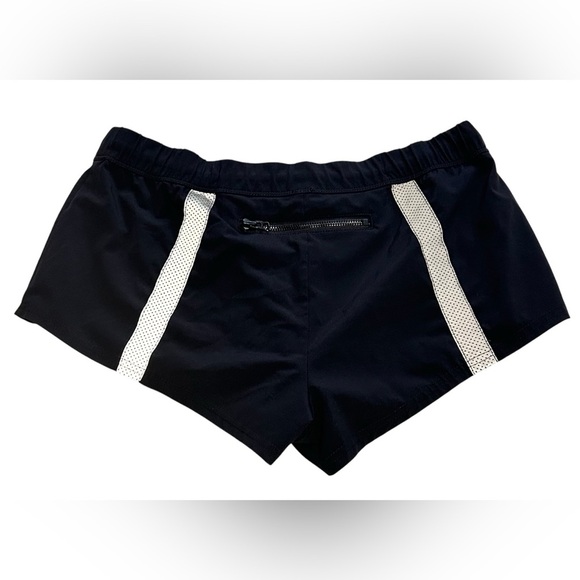 Free People Movement Hot Trot Shorts Zip Pocket Reflective Women’s Size XS Black - Picture 9 of 11